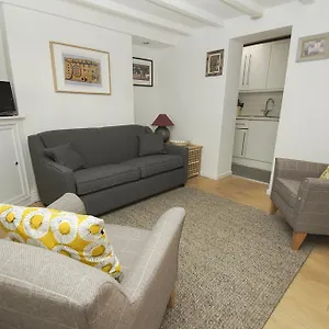  Holiday home Marine Gardens - - By Lets United Kingdom